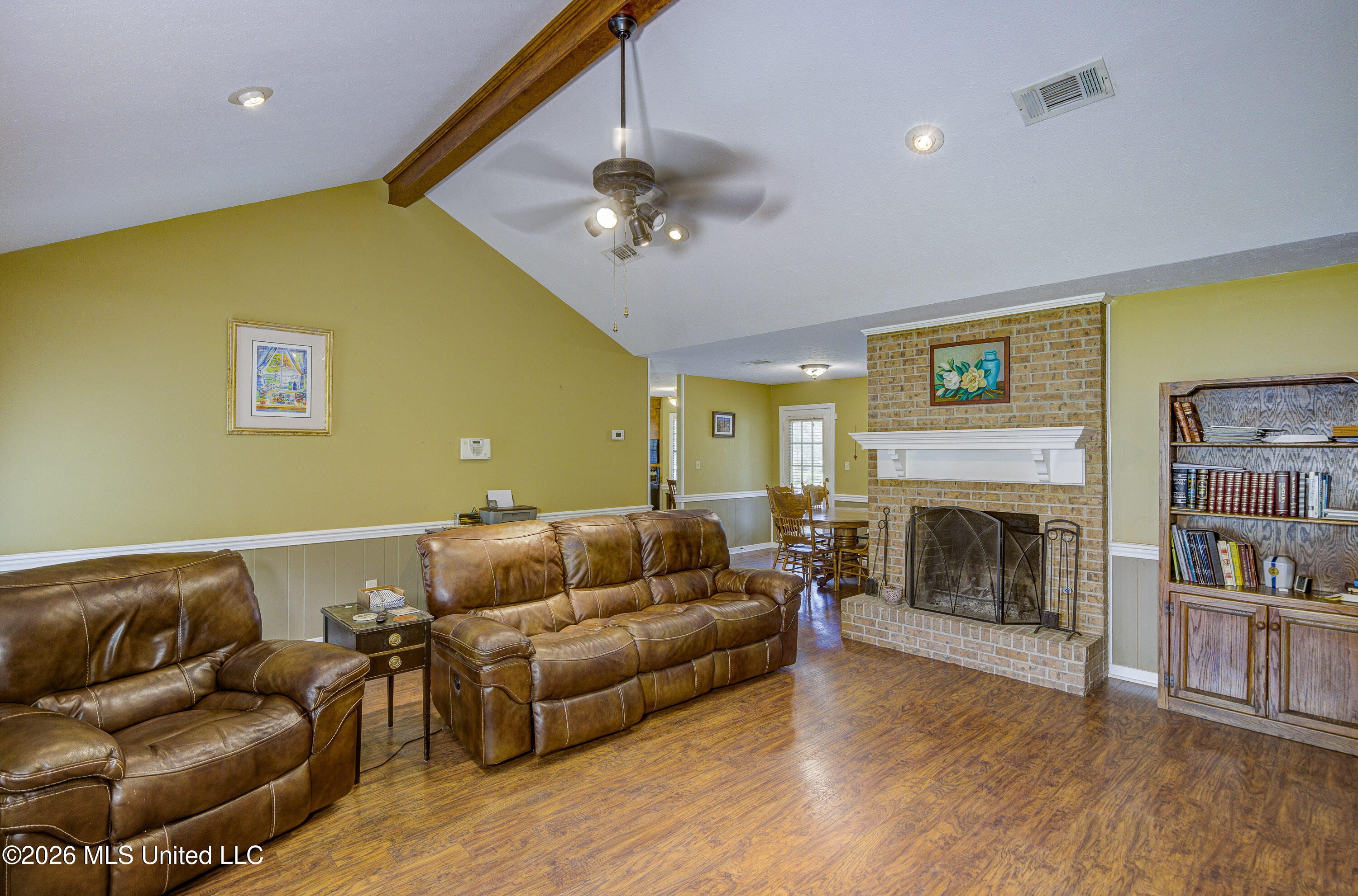 103 Erin Cove Clinton, MS 39056 - Photo 14 of 39 15 Great Room 2