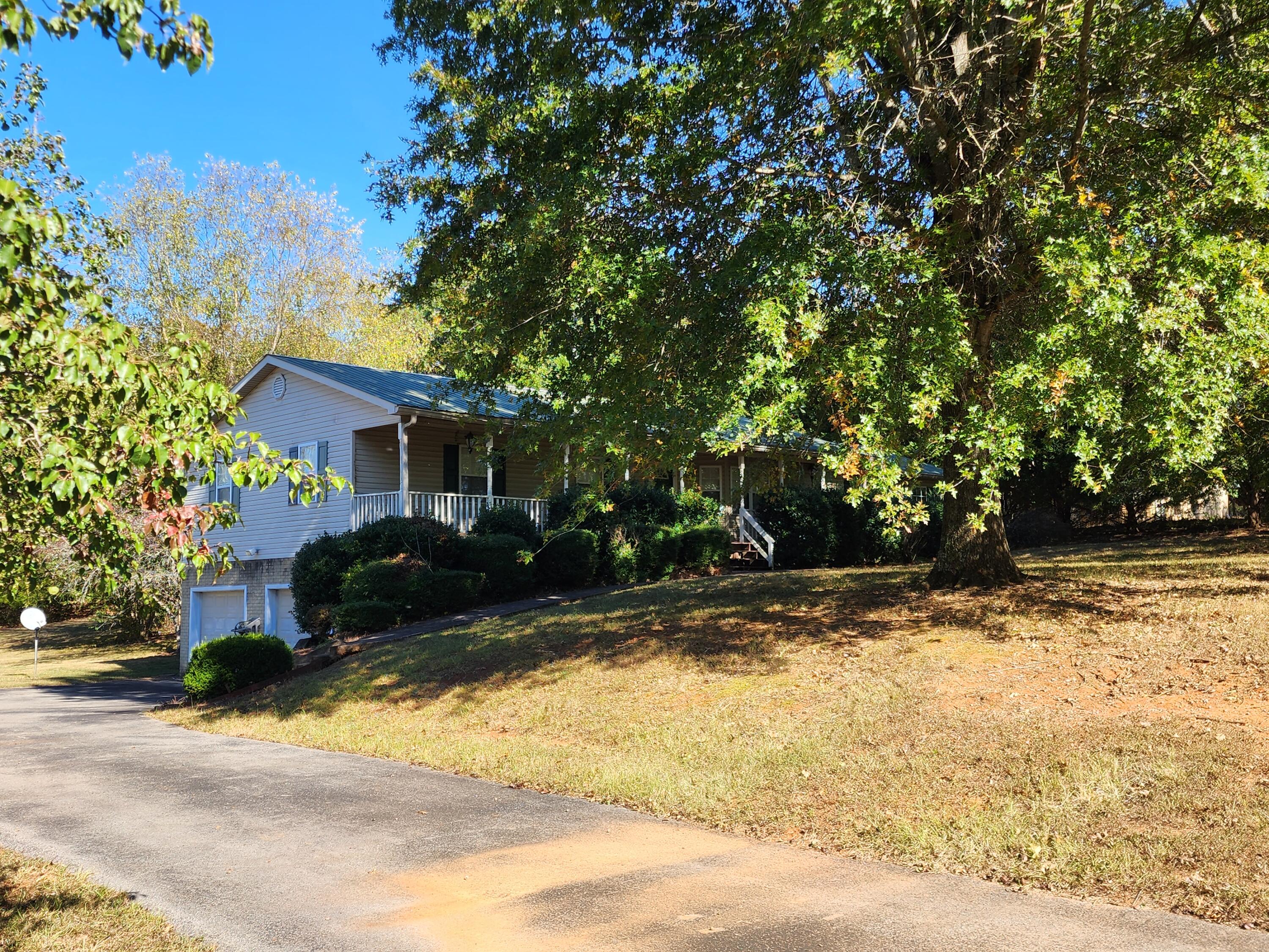 671 Hiwassee Circle Decatur, TN 37322 - Photo 5 of 34 20231018_151642