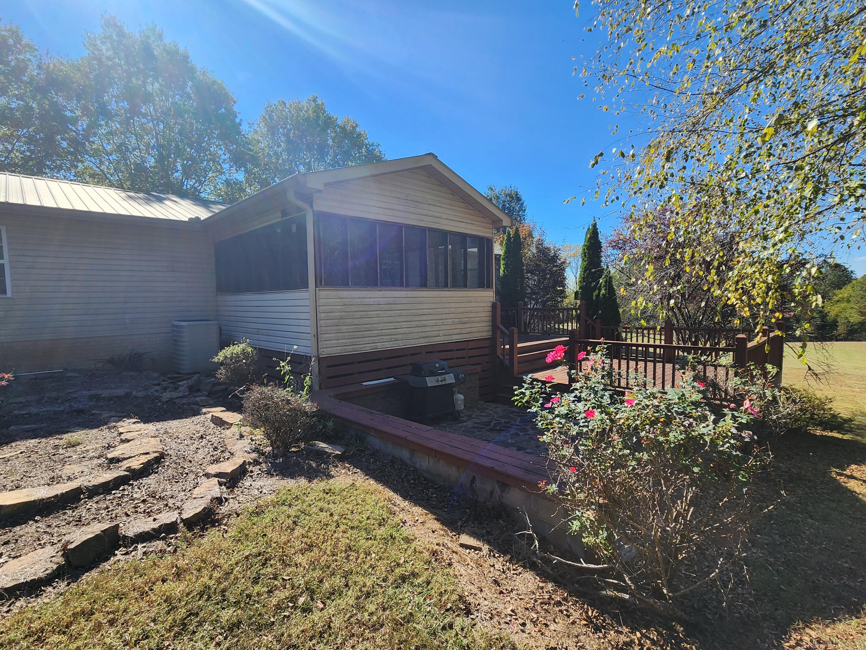 671 Hiwassee Circle Decatur, TN 37322 - Photo 6 of 34 20231018_151829