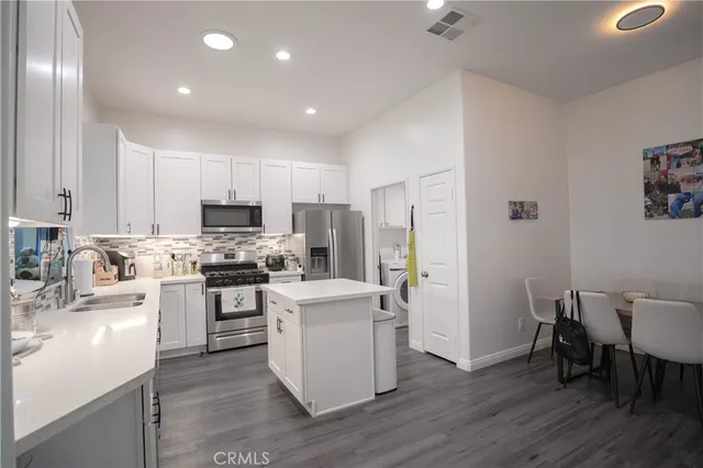 $764,999 | 39601 Saba Court, Murrieta, CA 92563