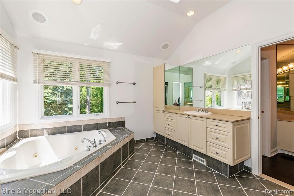 855 Rivenoak Street Birmingham, MI 48009 - Photo 32 of 55 Gallery Image 32