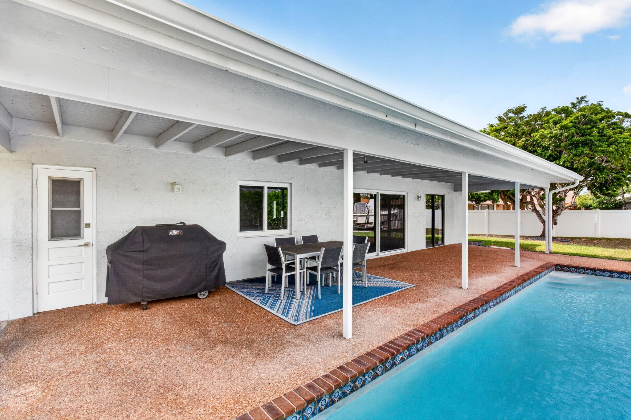 17773 Maplewood Drive Boca Raton, FL 33487 - Photo 7 of 50 Overhang for BBQ & Patio Table