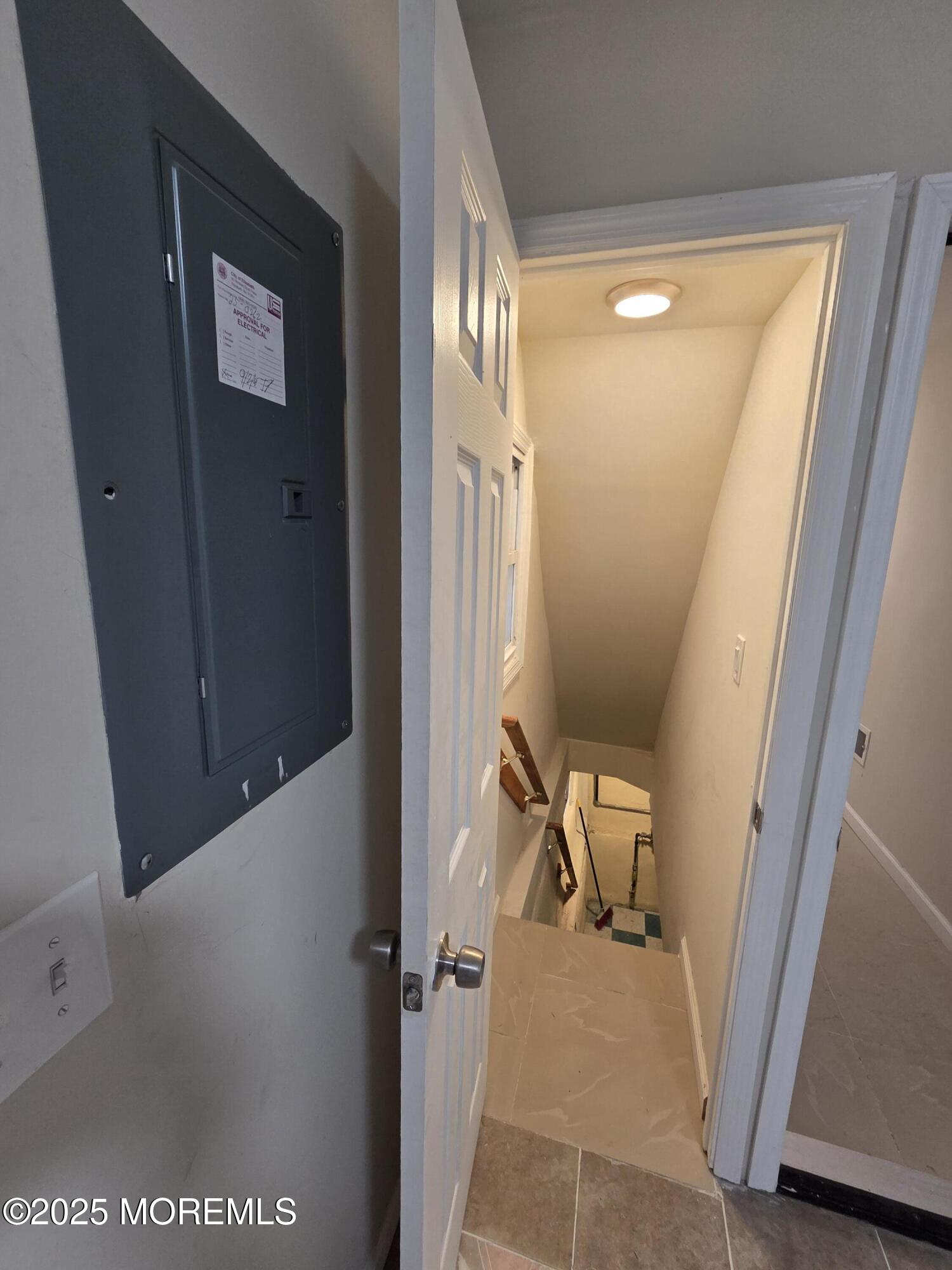 216 Delaware Street Elizabeth Port, NJ 07206 - Photo 24 of 40 a bathroom with a shower and a tub