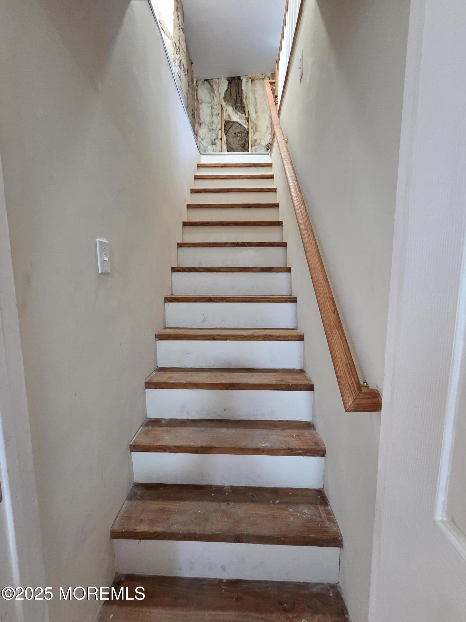 216 Delaware Street Elizabeth Port, NJ 07206 - Photo 28 of 40 a view of entryway