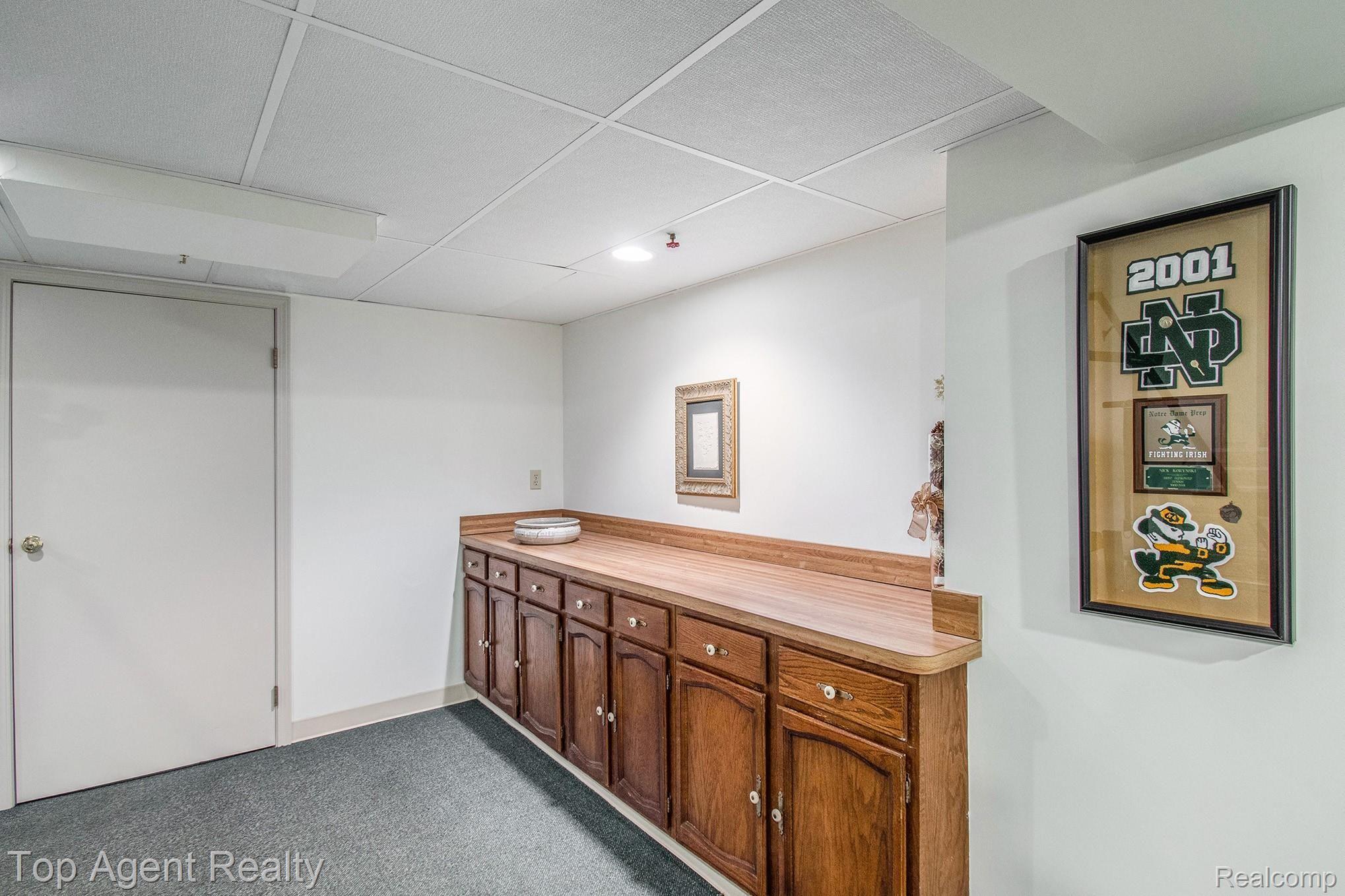 724 Lion Street Rochester, MI 48307 - Photo 23 of 50 220112 1.00pm Floare 724 Lion_49