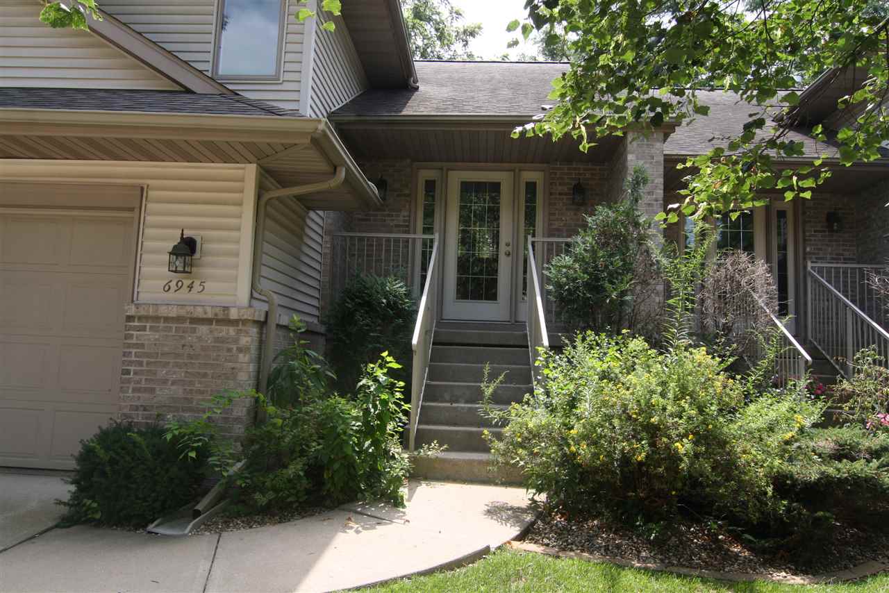 6945 Doubletree Road Northeast Cedar Rapids, IA 52402 - Photo 1 of 25 Gallery Image 1