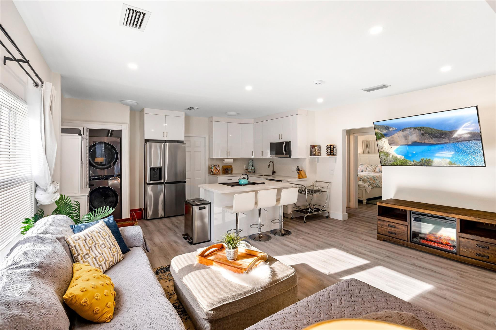 218 Southwest 7th Street Dania Beach, FL 33004 - Photo 8 of 57 Photo 8