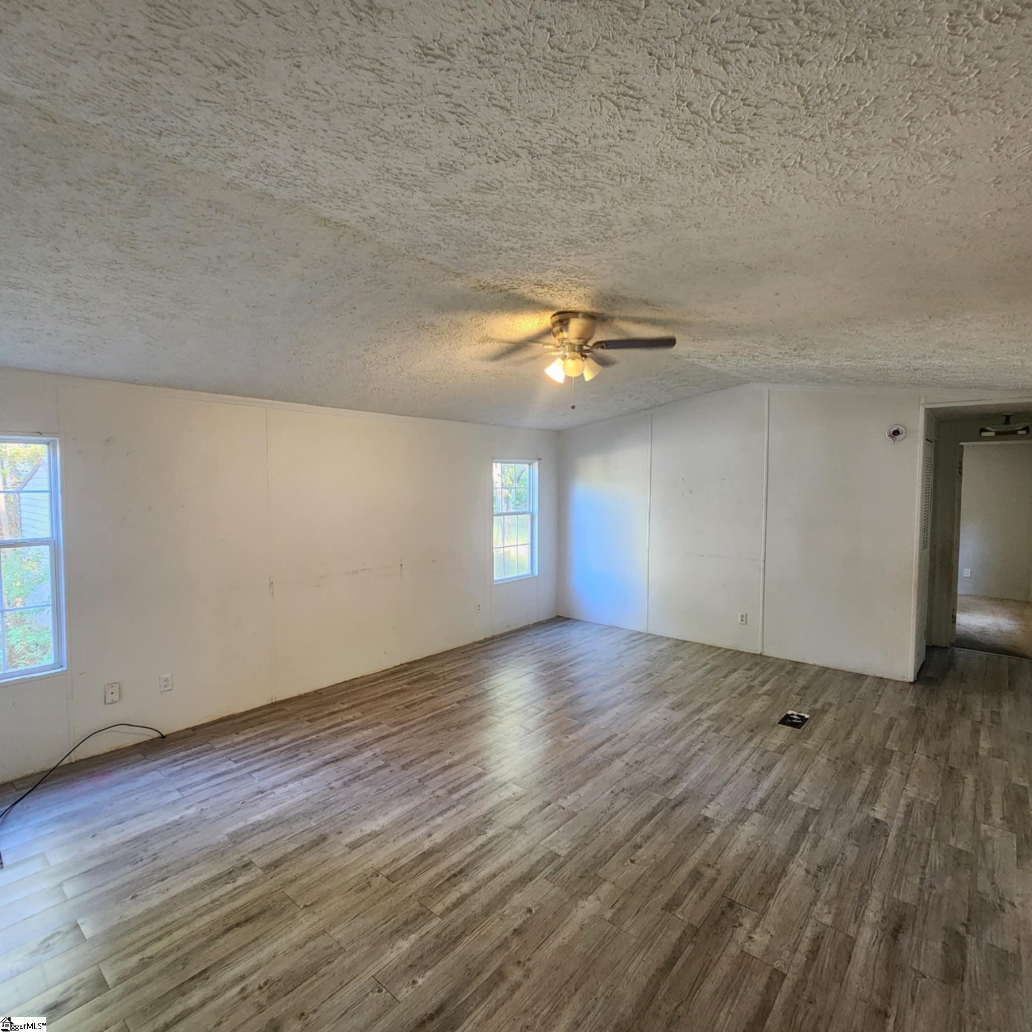 358 Goldsmith Road Simpsonville, SC 29681 - Photo 3 of 10 Gallery Image 3