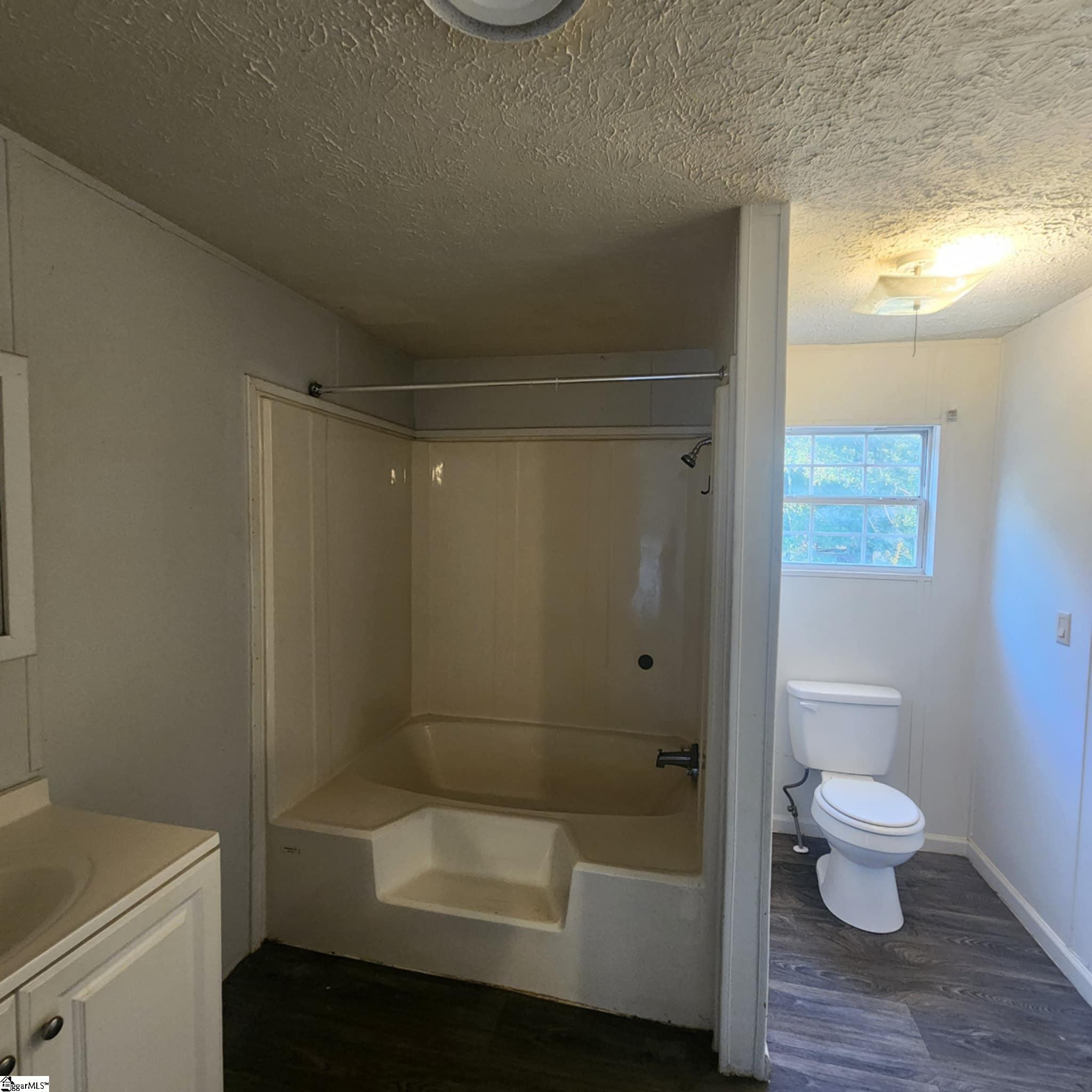 358 Goldsmith Road Simpsonville, SC 29681 - Photo 5 of 10 Gallery Image 5