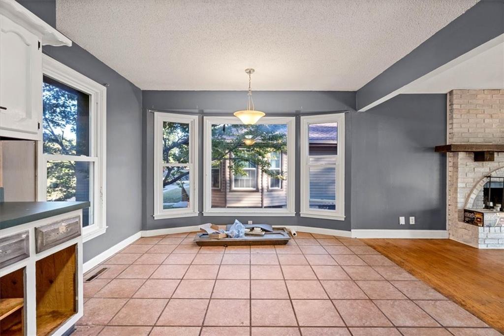 16405 Spring Valley Road Belton, MO 64012 - Photo 4 of 16