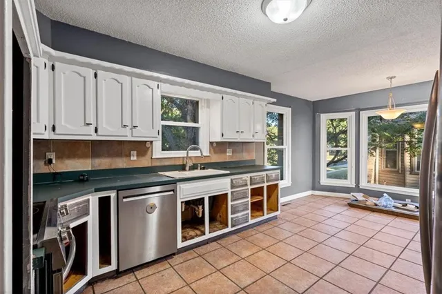 $265,000 | 16405 Spring Valley Road, Belton, MO 64012