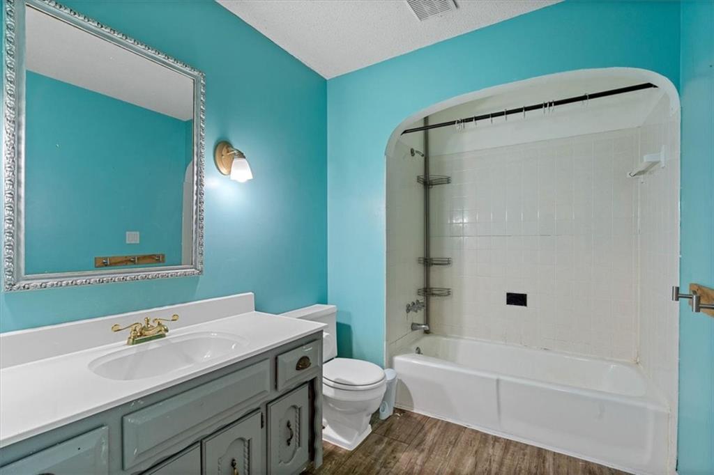 16405 Spring Valley Road Belton, MO 64012 - Photo 8 of 16