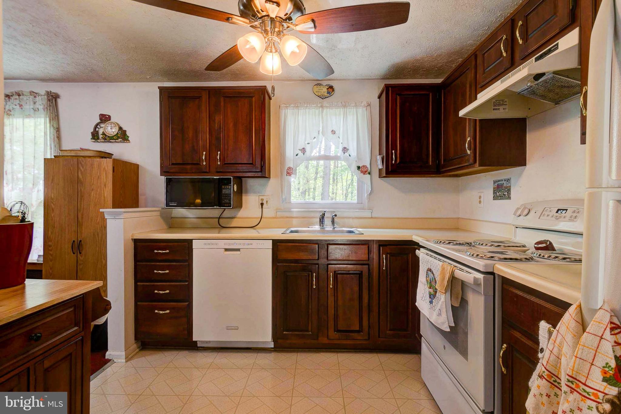 5043 Clifford Road Perry Hall, MD 21128 - Photo 9 of 36 Kitchen