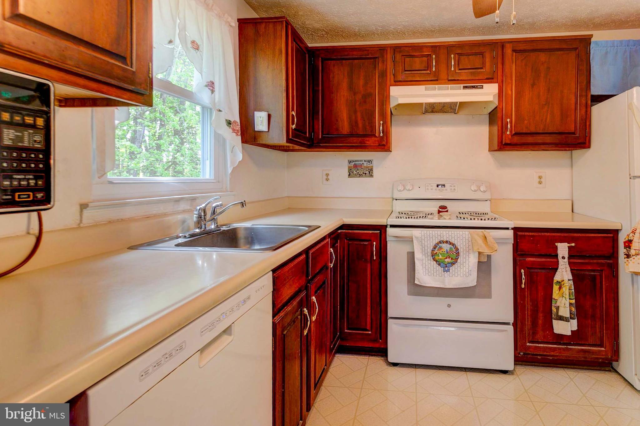 5043 Clifford Road Perry Hall, MD 21128 - Photo 10 of 36 Kitchen