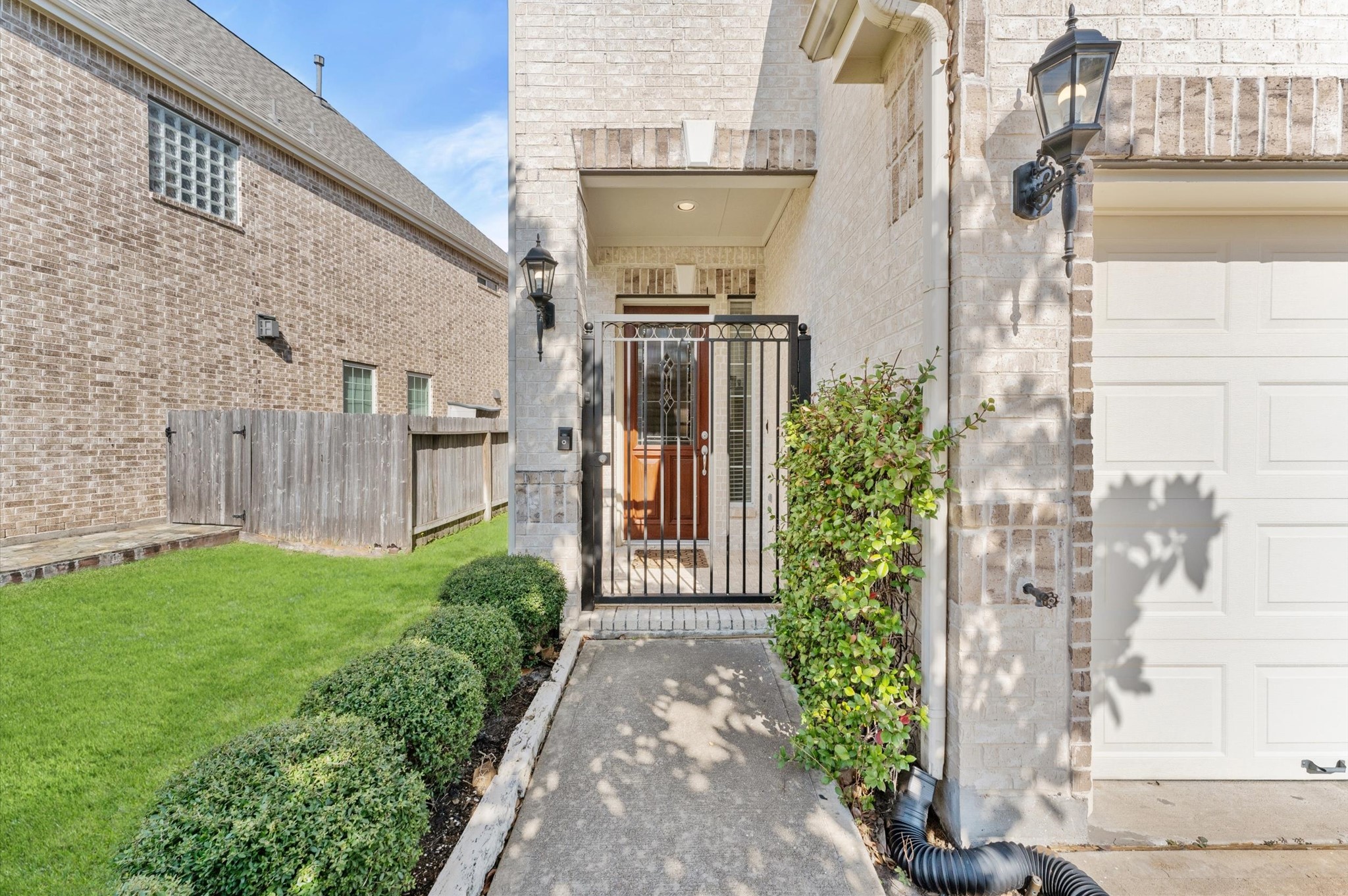 14402 Basalt Lane Houston, TX 77077 - Photo 2 of 40