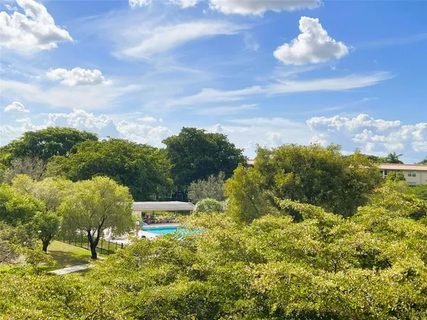 $2,050 | 1605 Abaco Drive, Unit C4, Coconut Creek, FL 33066