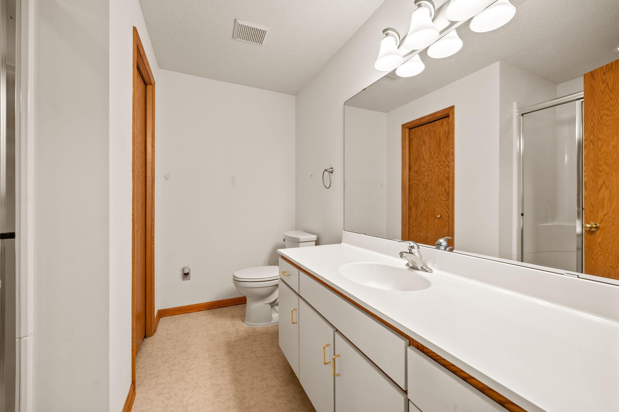 6263 Sequoia Circle Eden Prairie, MN 55346 - Photo 16 of 27