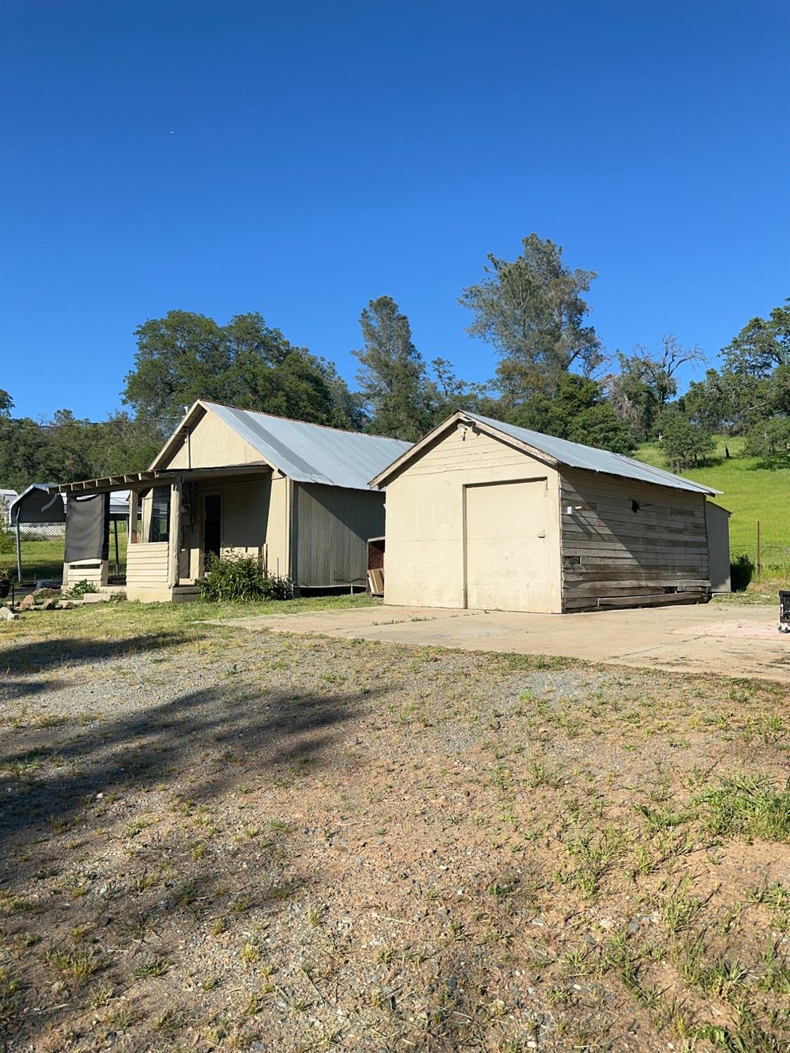 5580 Marysville Road Browns Valley, CA 95918 - Photo 36 of 37 a front view of a house with a yard