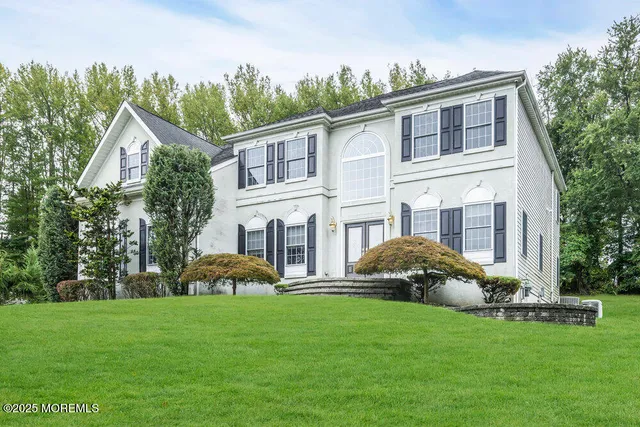 $1,329,999 | 22 Forest Lane, Monroe Township, NJ 08831