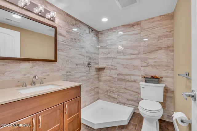 $1,329,999 | 22 Forest Lane, Monroe Township, NJ 08831