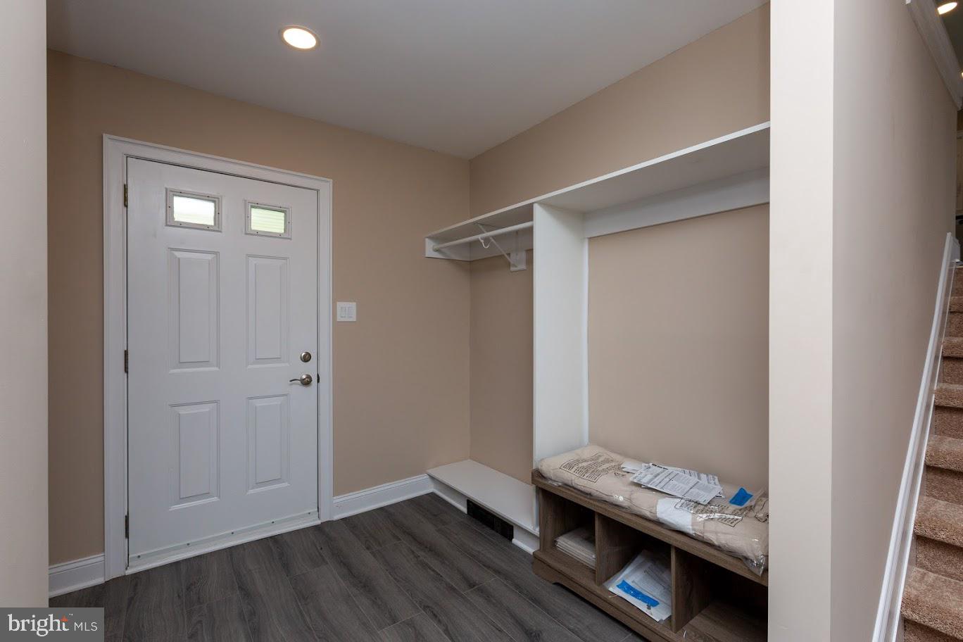 668 Monmouth Road Wrightstown, NJ 08562 - Photo 11 of 28 Gallery Image 11