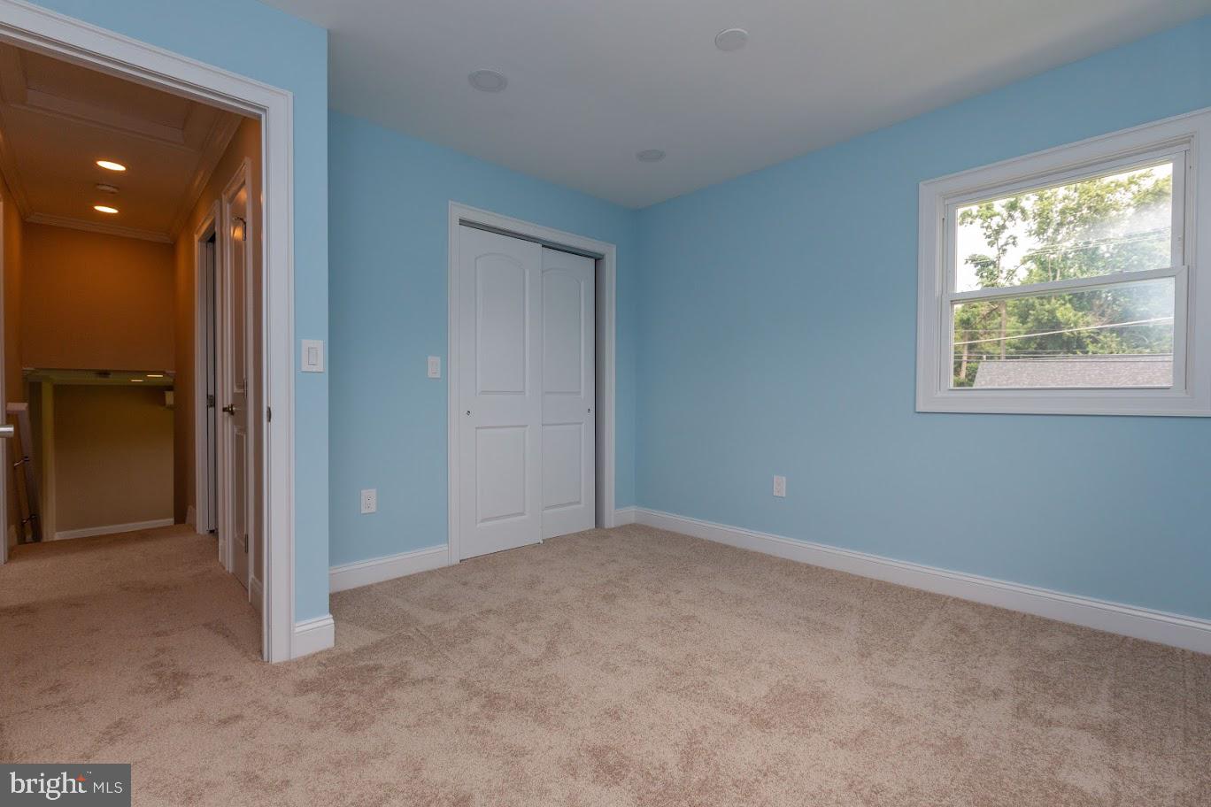 668 Monmouth Road Wrightstown, NJ 08562 - Photo 15 of 28 Gallery Image 15
