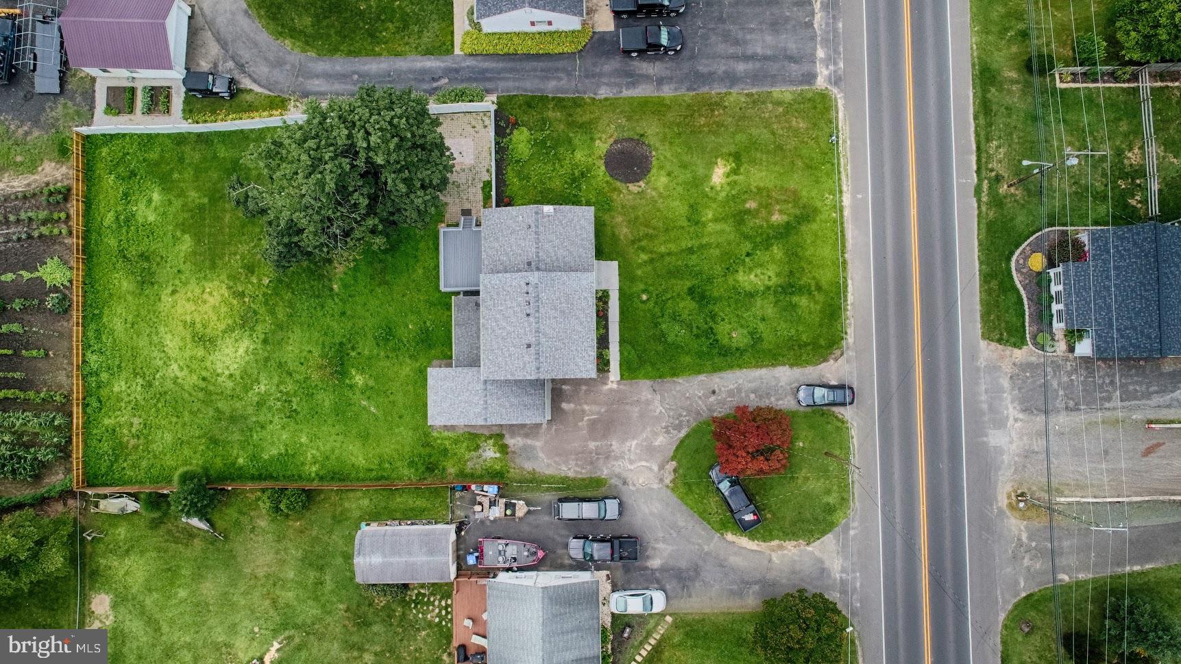 668 Monmouth Road Wrightstown, NJ 08562 - Photo 4 of 28 Gallery Image 4