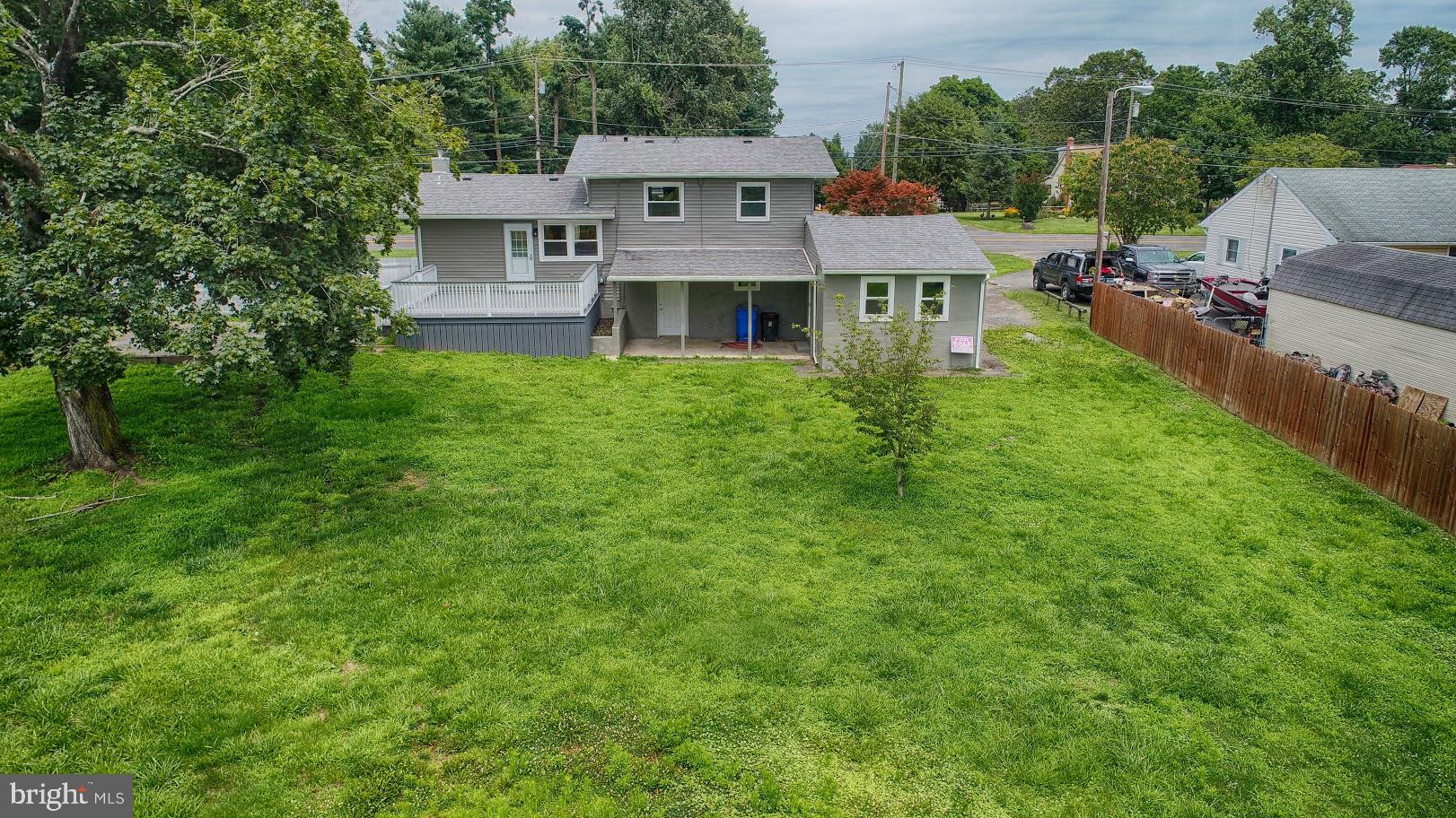 668 Monmouth Road Wrightstown, NJ 08562 - Photo 5 of 28 Gallery Image 5