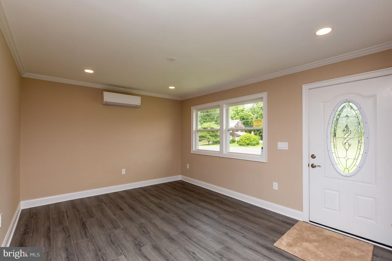 668 Monmouth Road Wrightstown, NJ 08562 - Photo 7 of 28 Gallery Image 7