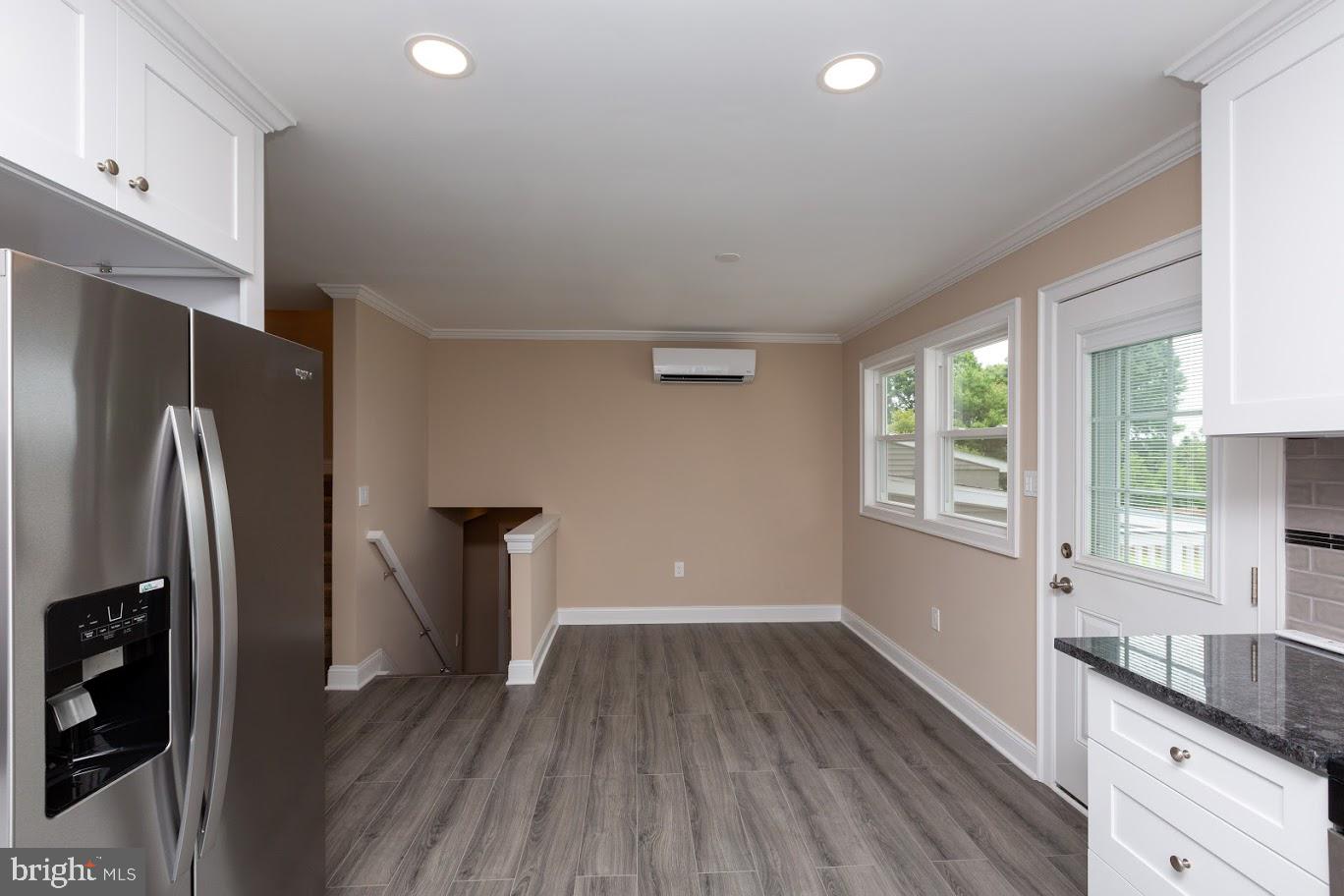 668 Monmouth Road Wrightstown, NJ 08562 - Photo 10 of 28 Gallery Image 10