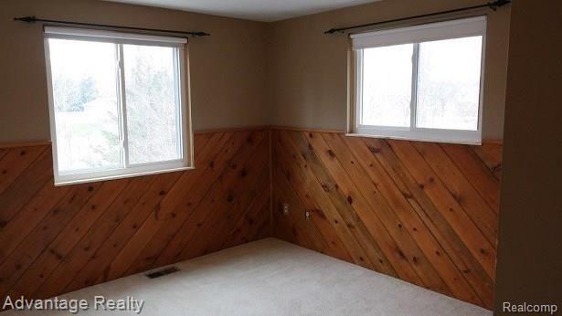 8560 Waumegah Road Clarkston, MI 48348 - Photo 18 of 30 SAM_3093.jpg