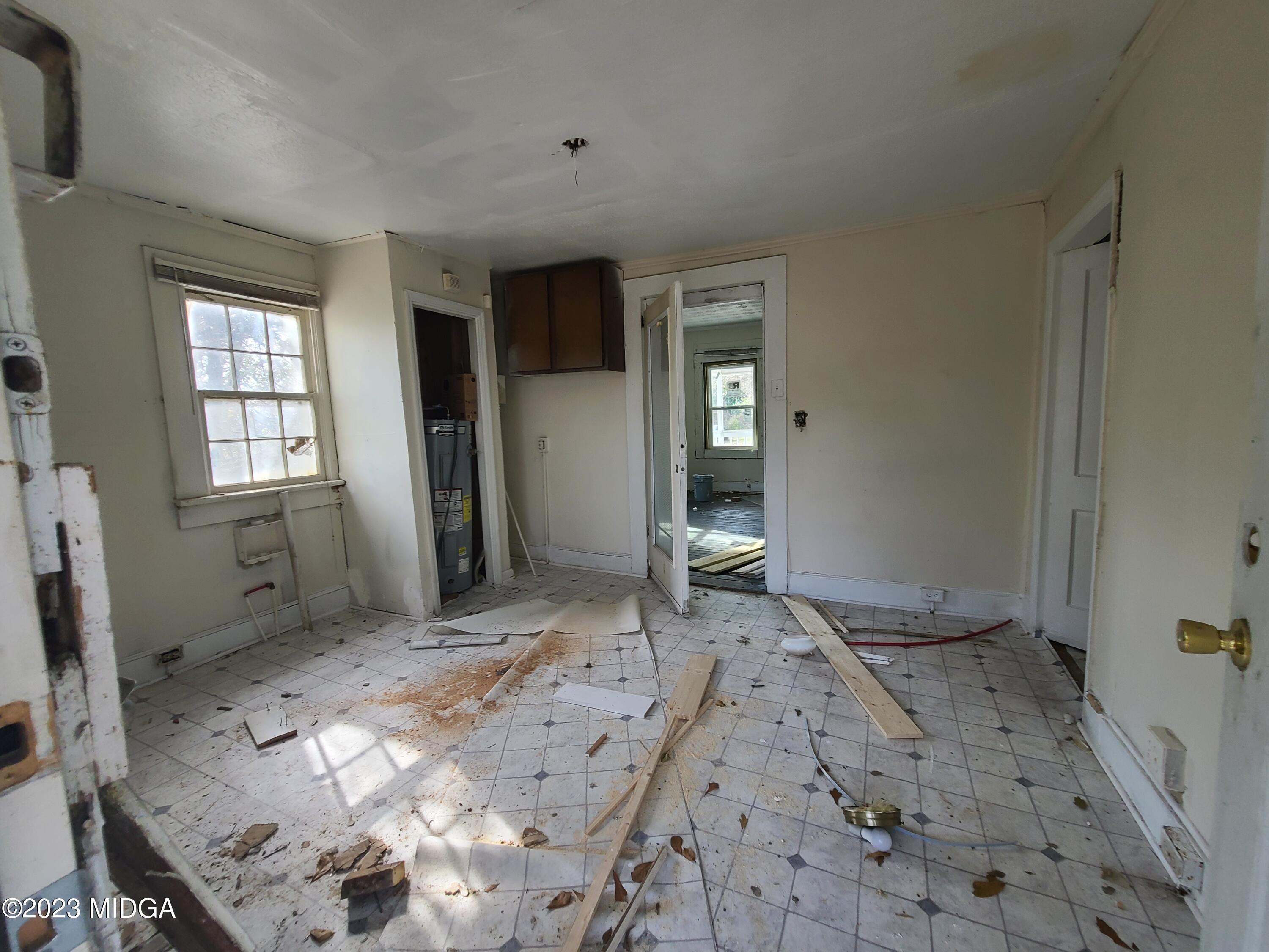 424 Pansy Avenue Macon, GA 31204 - Photo 11 of 19 a view of a room with window