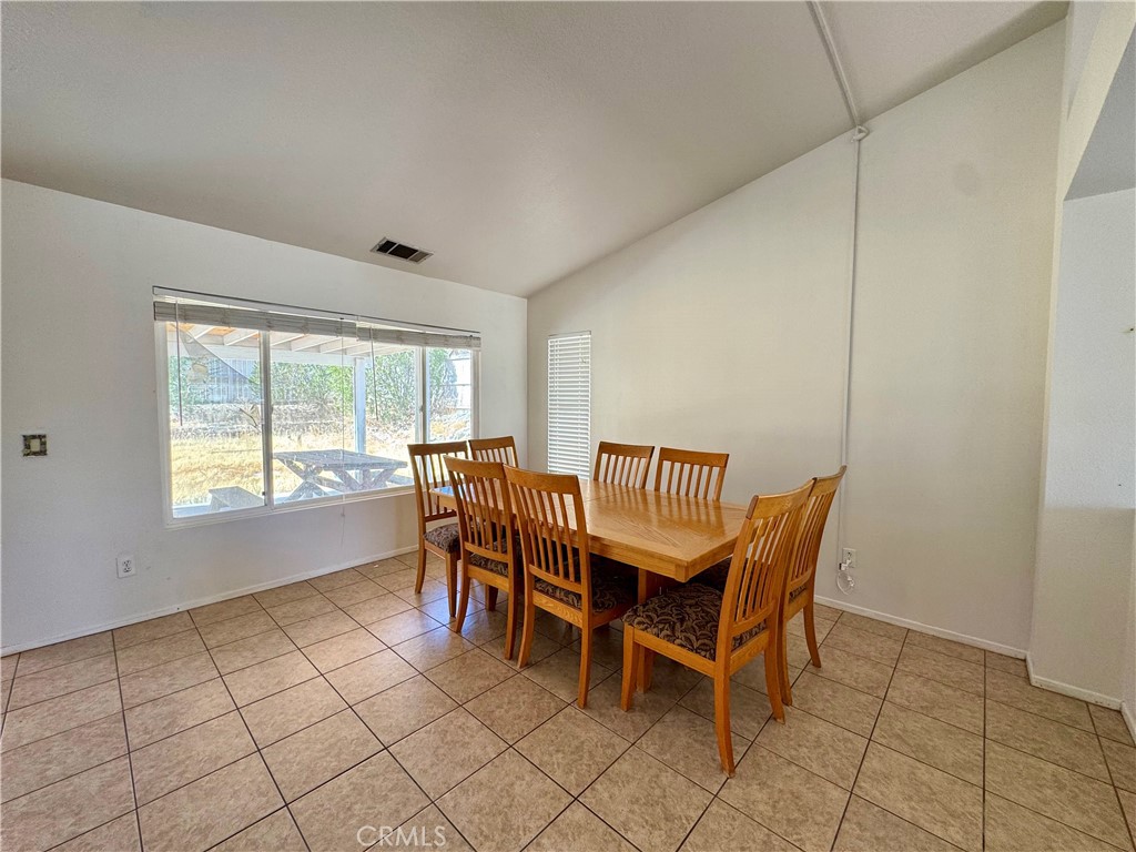 14351 Via Roca Victorville, CA 92392 - Photo 5 of 24 Gallery Image 5