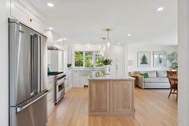 $3,195,000 | 12 Salt Spray Lane, Cape Elizabeth, ME 04107