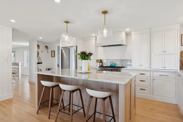 $3,195,000 | 12 Salt Spray Lane, Cape Elizabeth, ME 04107