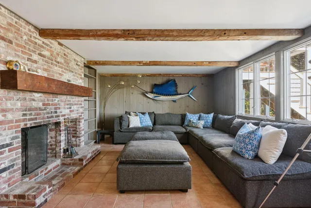 $3,195,000 | 12 Salt Spray Lane, Cape Elizabeth, ME 04107