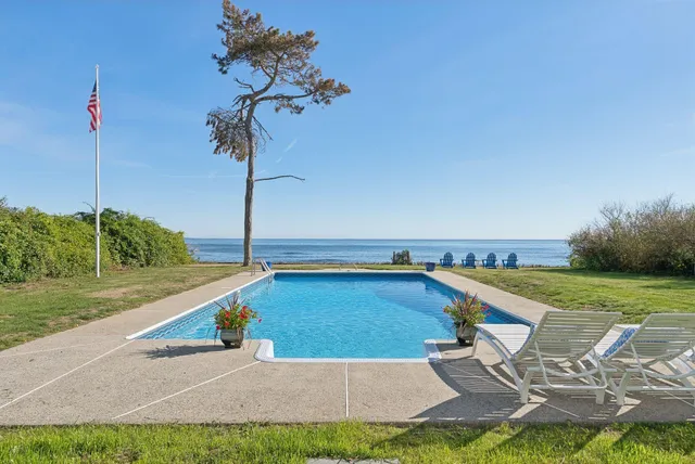 $3,195,000 | 12 Salt Spray Lane, Cape Elizabeth, ME 04107