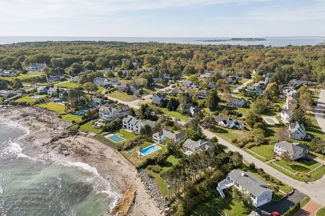 $3,195,000 | 12 Salt Spray Lane, Cape Elizabeth, ME 04107