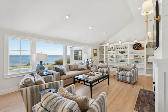 $3,195,000 | 12 Salt Spray Lane, Cape Elizabeth, ME 04107
