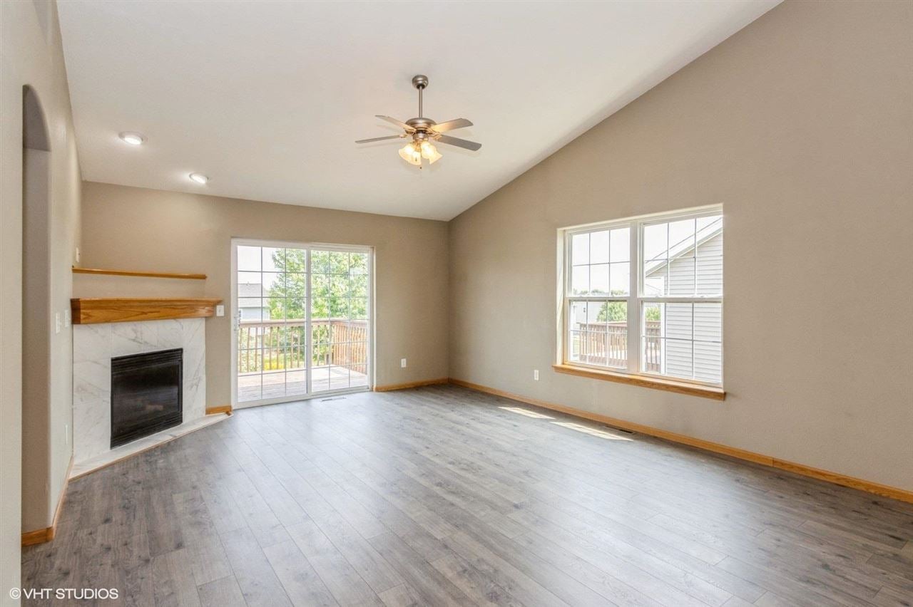210 Watercress Road North Liberty, IA 52317 - Photo 3 of 33 Gallery Image 3
