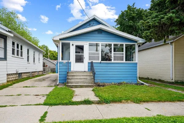 $159,900 | 644 Jefferson Street, Oshkosh, WI 54901