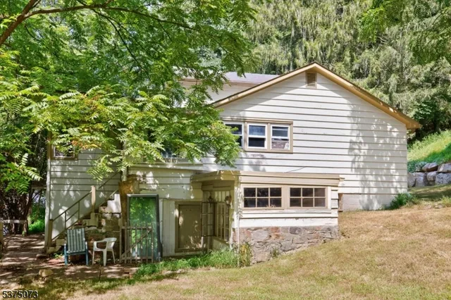 $435,000 | 140 Millbrook Road, Washington, NJ 07882