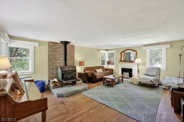 $435,000 | 140 Millbrook Road, Washington, NJ 07882