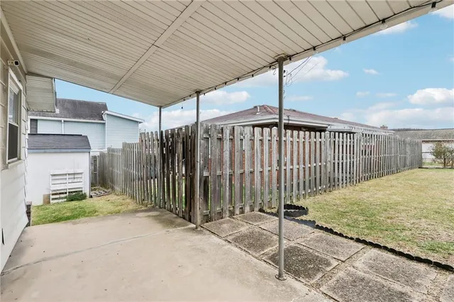 a view of a entertaining space