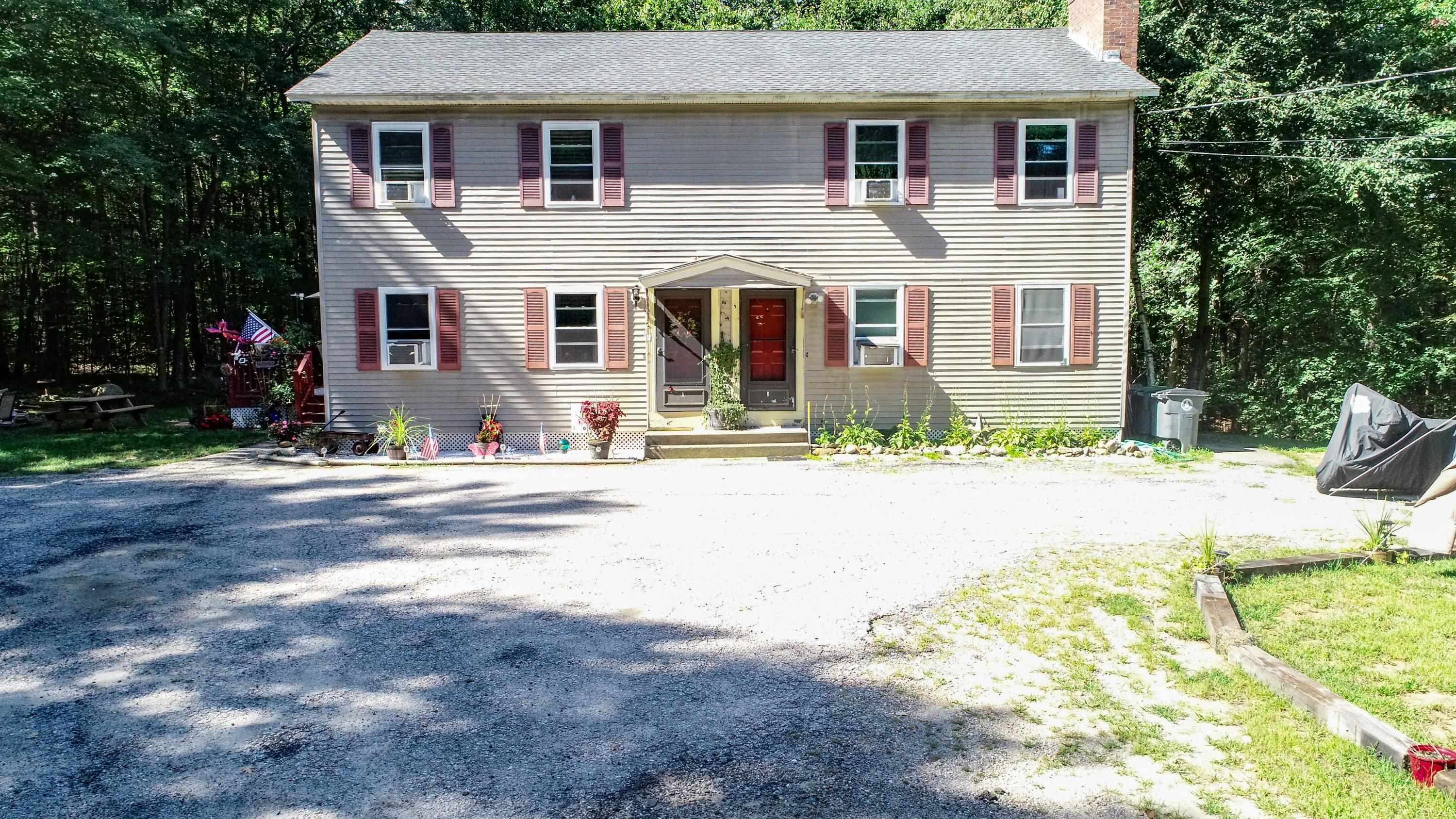 564 Third Range Road Pembroke, NH 03275 - Photo 3 of 36