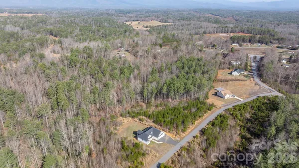$639,900 | 2084 Starlight Lane, Morganton, NC 28655