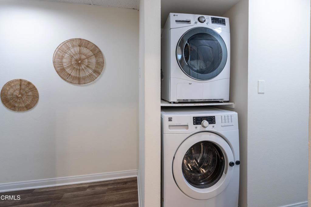 12007 Rochester Avenue, Unit 1 Los Angeles, CA 90025 - Photo 15 of 32 a utility room with dryer and washer