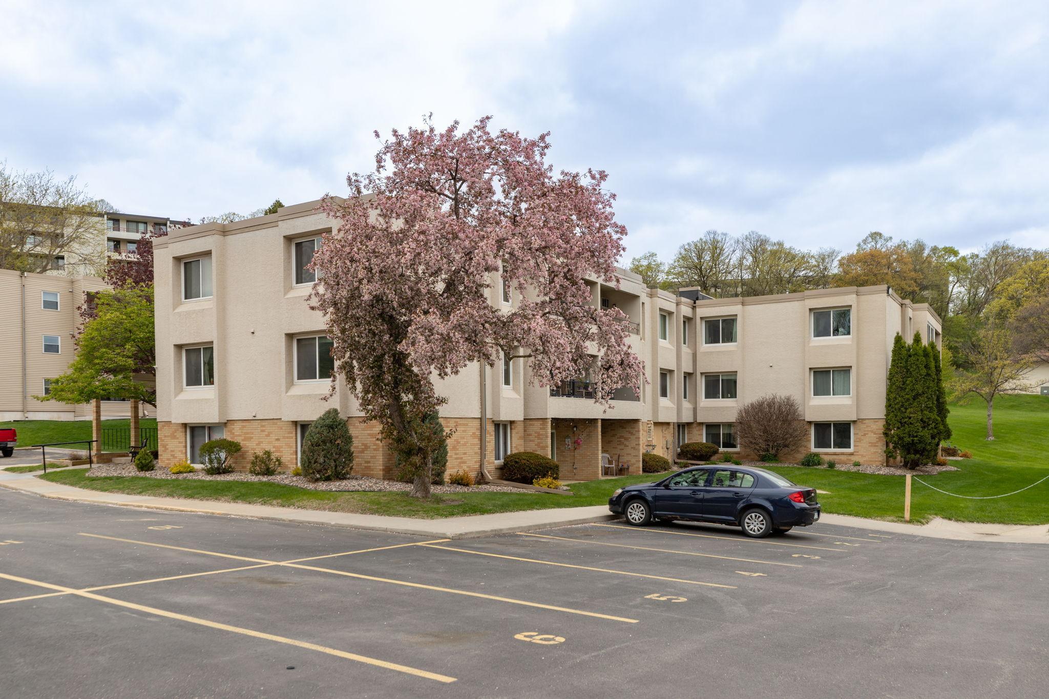535 19th Street Northwest, Unit 37 Rochester, MN 55901 - Photo 2 of 25