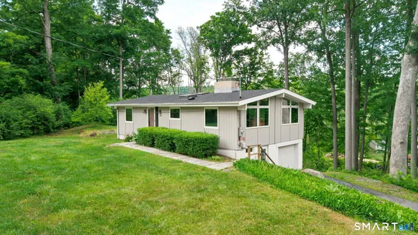 $649,900 | 18 Craigmoor Road South, Ridgefield, CT 06877