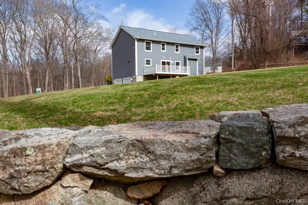 $899,900 | 7 Tulip Road, Mahopac, NY 10541